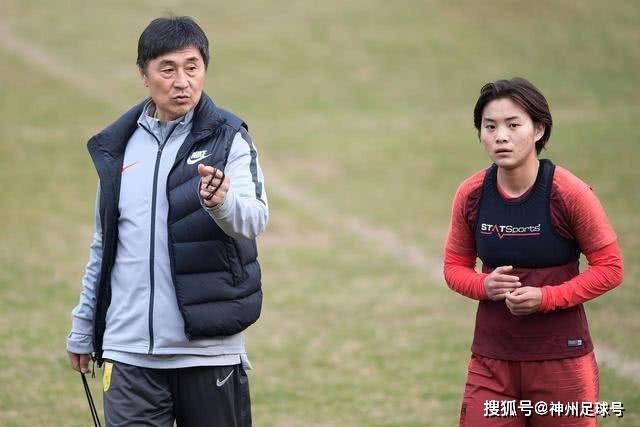 中国女排0-3捷克！诞生3个不可思议、3个不争事实，龚翔宇救场难
